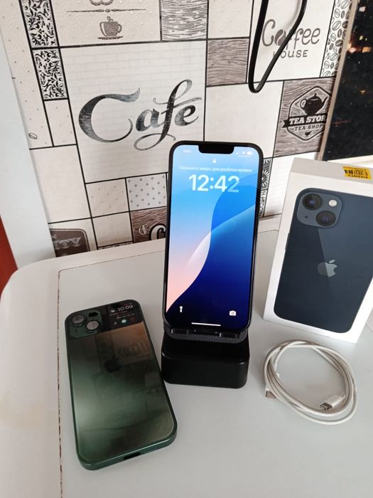 Продам Айфон 13 Память 128