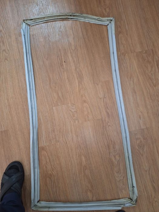 продам б/у холодильник