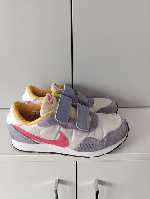 Nike маратонки 34номер