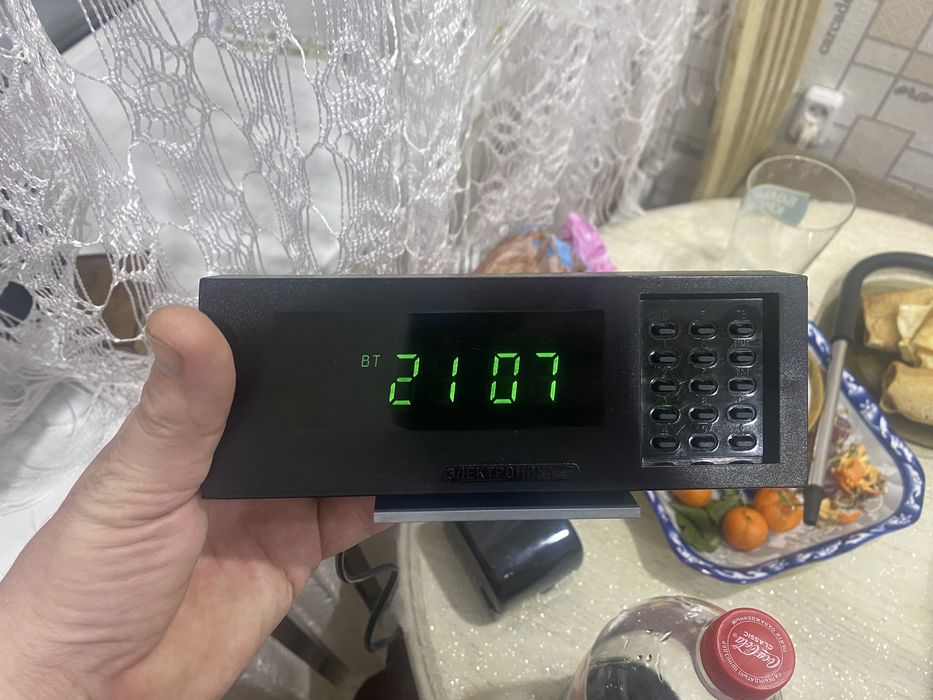 Рэтро часы электронные