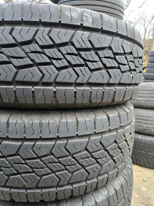 4бр. 215 65 16 Continental всесезонни.