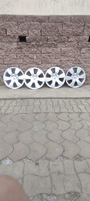 Колпаки р16 Тойота