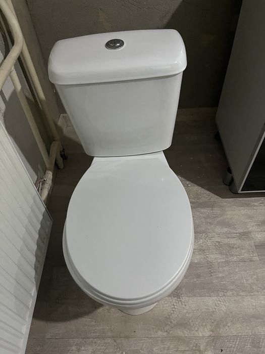 Продам унитаз в отличном состоянии