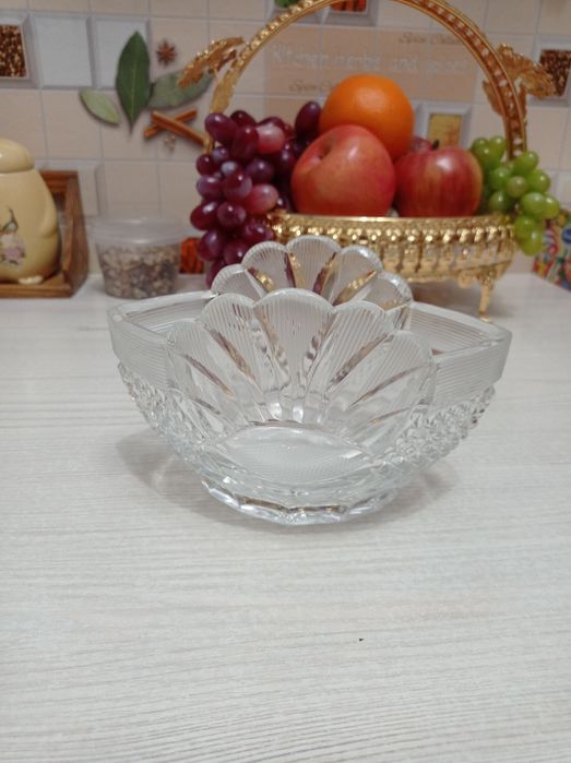 Продам красивые вазы