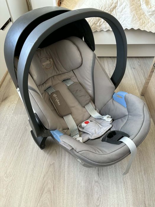 Столче за кола - кошница Cybex + адаптери