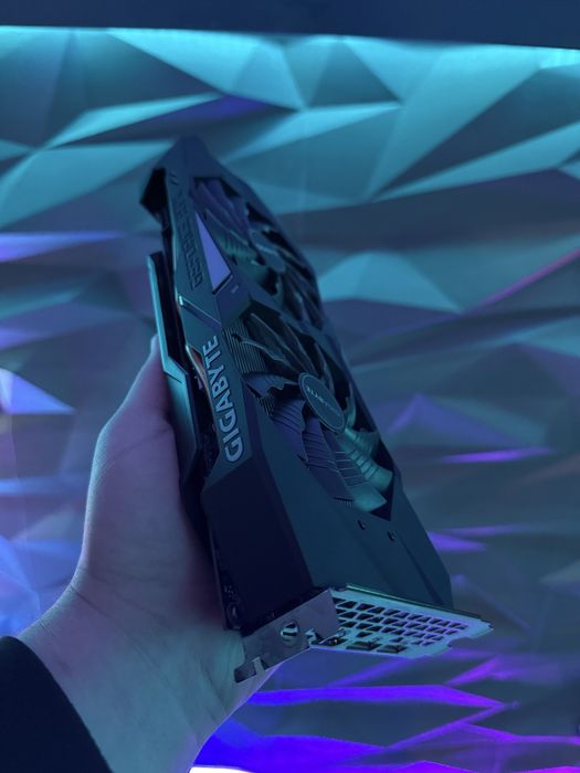 Видеокарта Nvidia RTX 2060 Super Отлична
