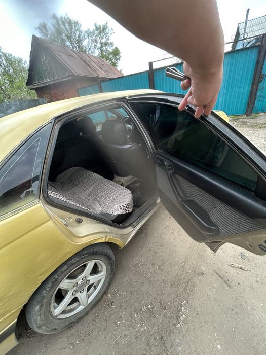 Тойота карина е сатылады,сел и поехал