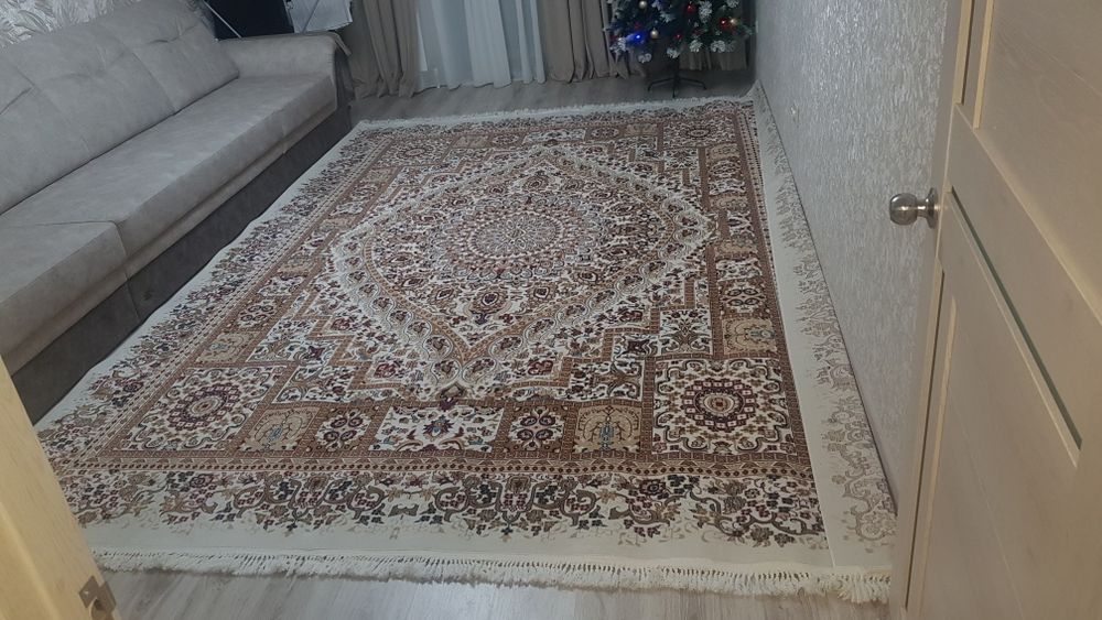 Палас 4×3 в идеальном состоянии