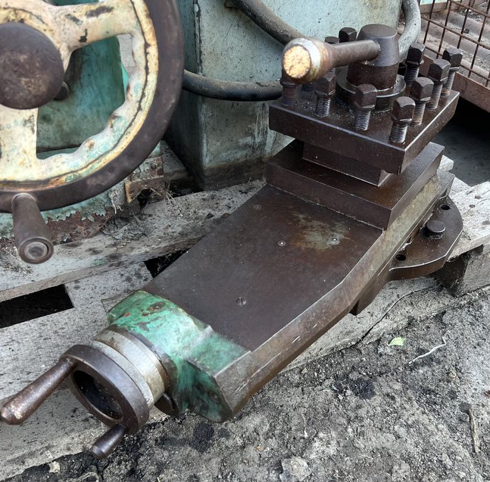 Задно седло и кръстат супорт от корейски струг