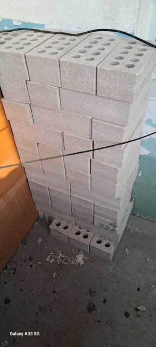 Об листовочный кирпич