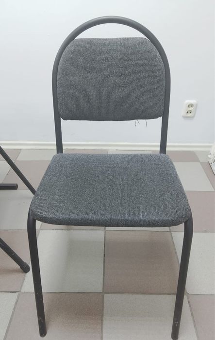 Продам офисные стулья
