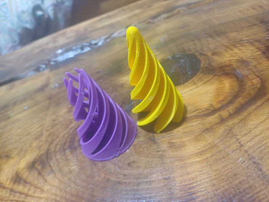 Jucarie Spiral Passthrough cone