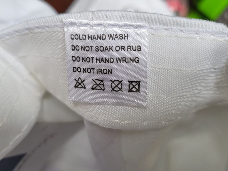 Шапка с козирка регулираща се Волво volvo audi ауди