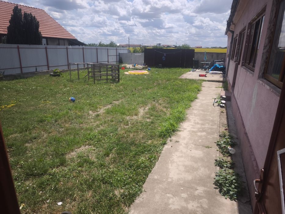 Vând sau schimb cu apartament