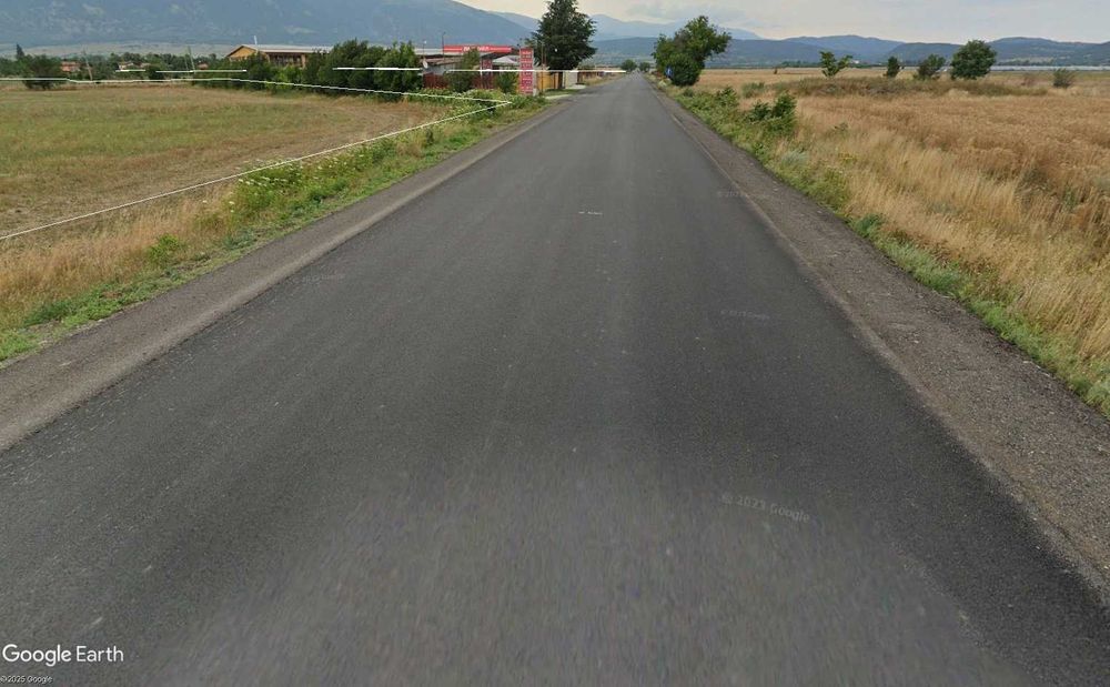 ИМОТ 9,150 дка, с лице на главен път Пловдив - Казанлък