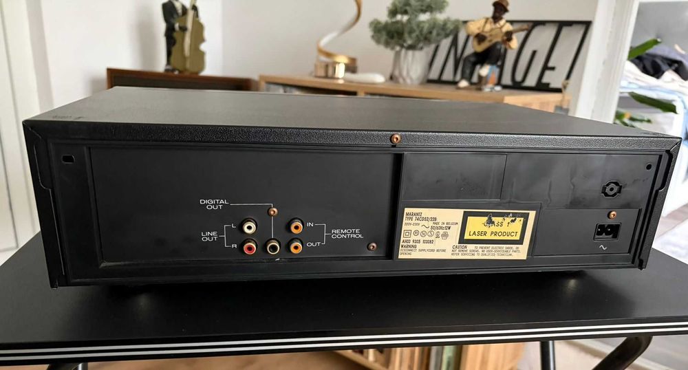 Cd-player audio vintage Marantz CD 52 MKII cu telecomandă