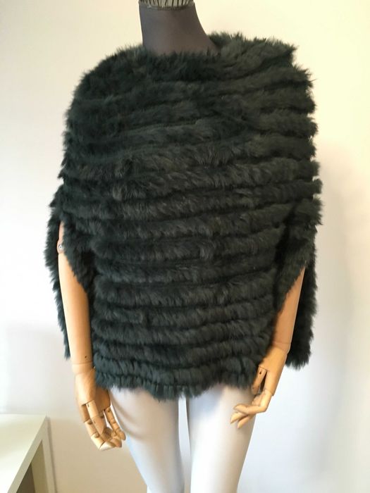 MARELLA пончо с косъм заек М