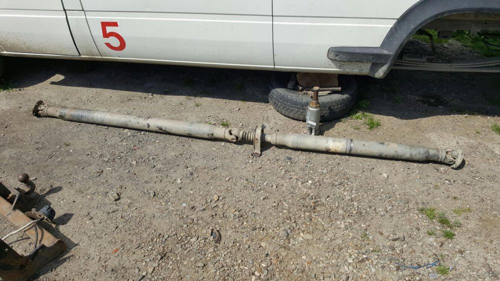 Cardan din doua bucăți pt Mercedes sprinter 413model 2000 pana în 2006