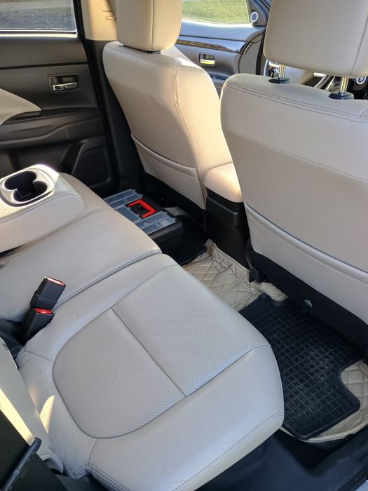 Mitsubishi Outlander PHEV