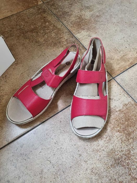 Sandale rosii de vara - extrem de comode