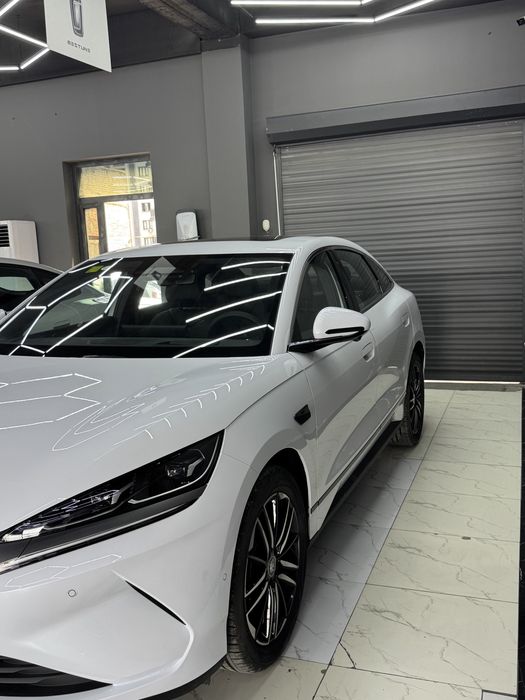 BYD chin L full pozitsa avto salon