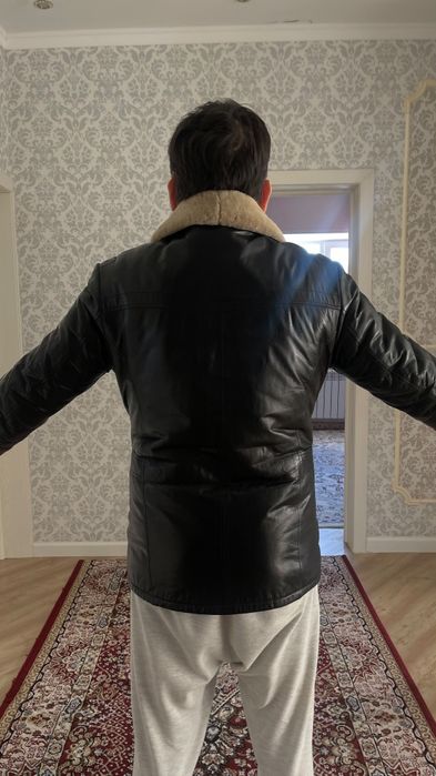 Продаётся натуральная дубленка.