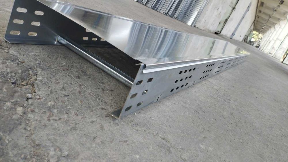 Лестничный лоток прямой 100х50х3000, 1,2мм | kabel lotok lestnichniy