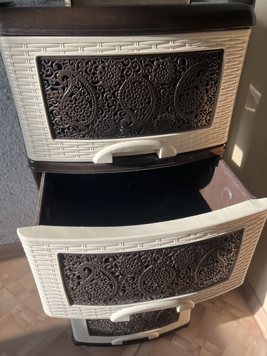 Пластиковый комод