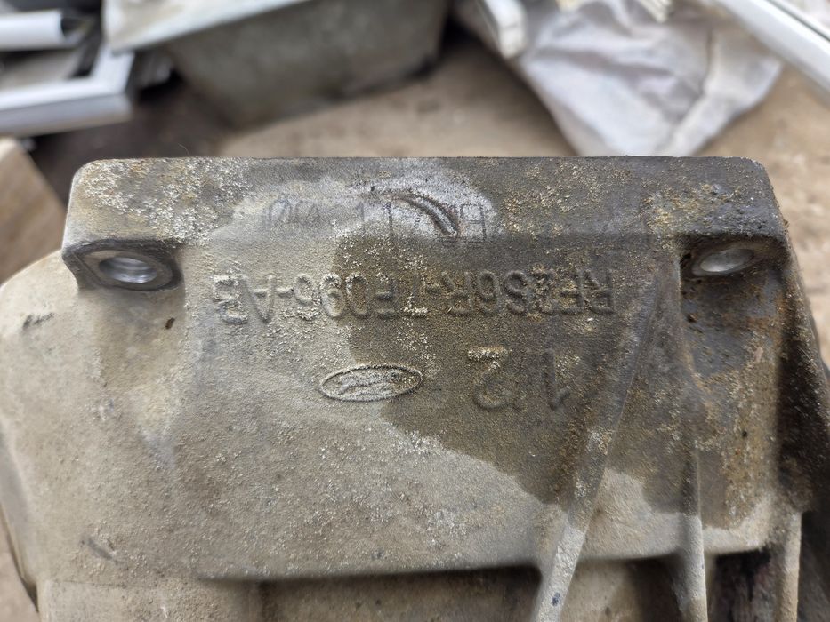 Cutie viteze Ford Fiesta 2008 stare impecabilă