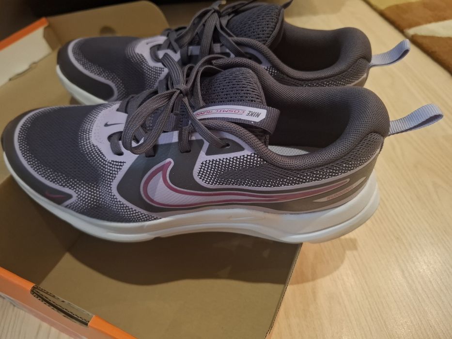 Дамски маратонки Nike
