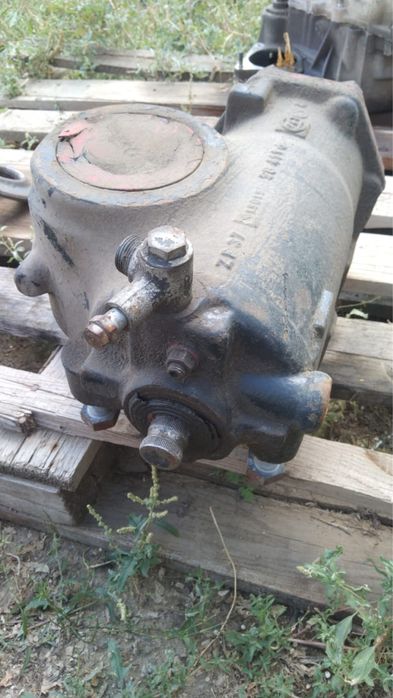 Гидроуселитель руля Ивеко евростар