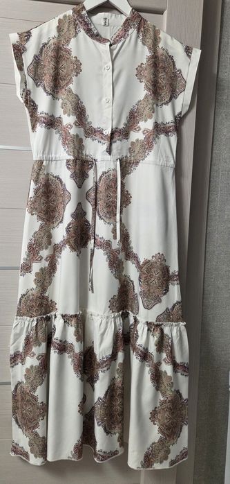 Продам женские платья