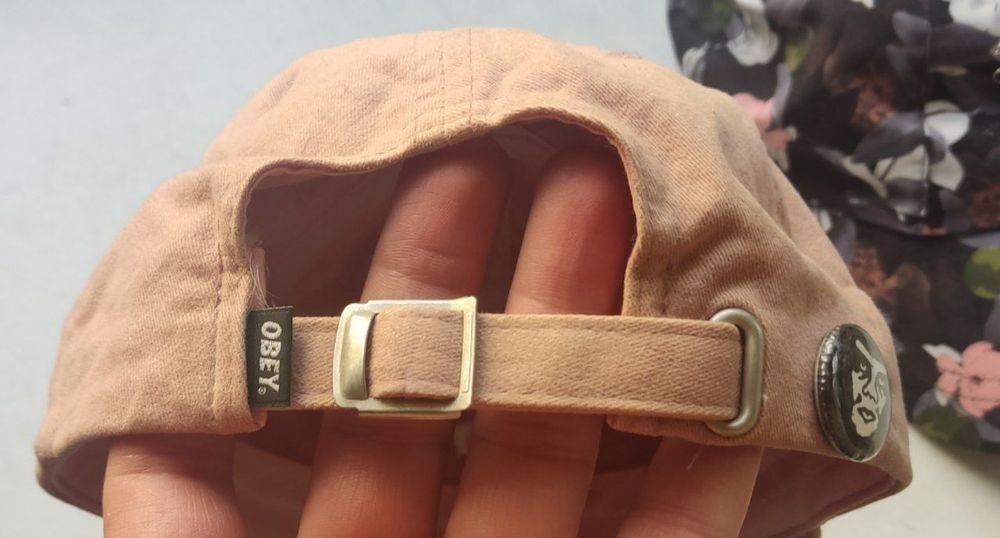 Женские кепки брендовые