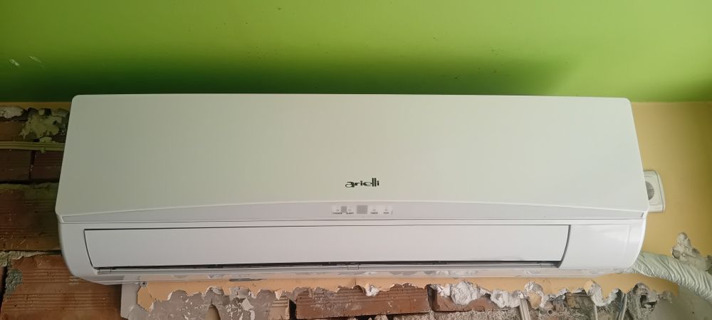 Климатик Arielli модел AAC 24 CHKD