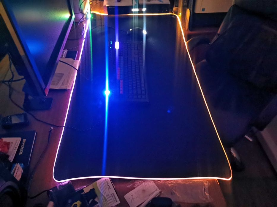 Corsair Gaming MM700 RGB Extended пад за мишка, размер 3XL- 122х61см