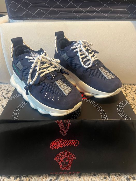 Versace chain reaction