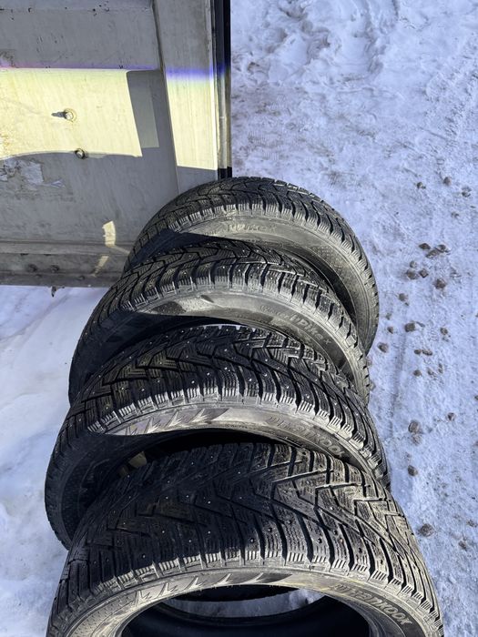 Продам зимнею резину Hakook
