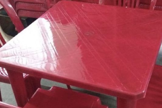 Plasmassa stol stullar sotiladi