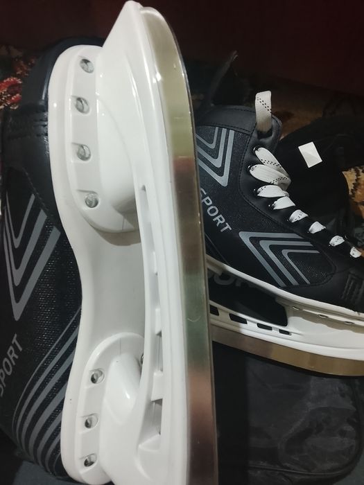 Продам коньки в идеальном состоянии.