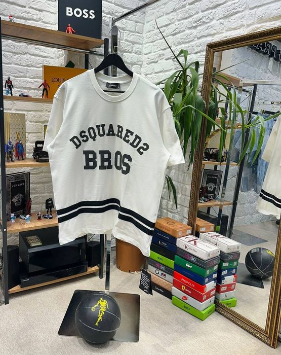 Мъжки тениски различни модели