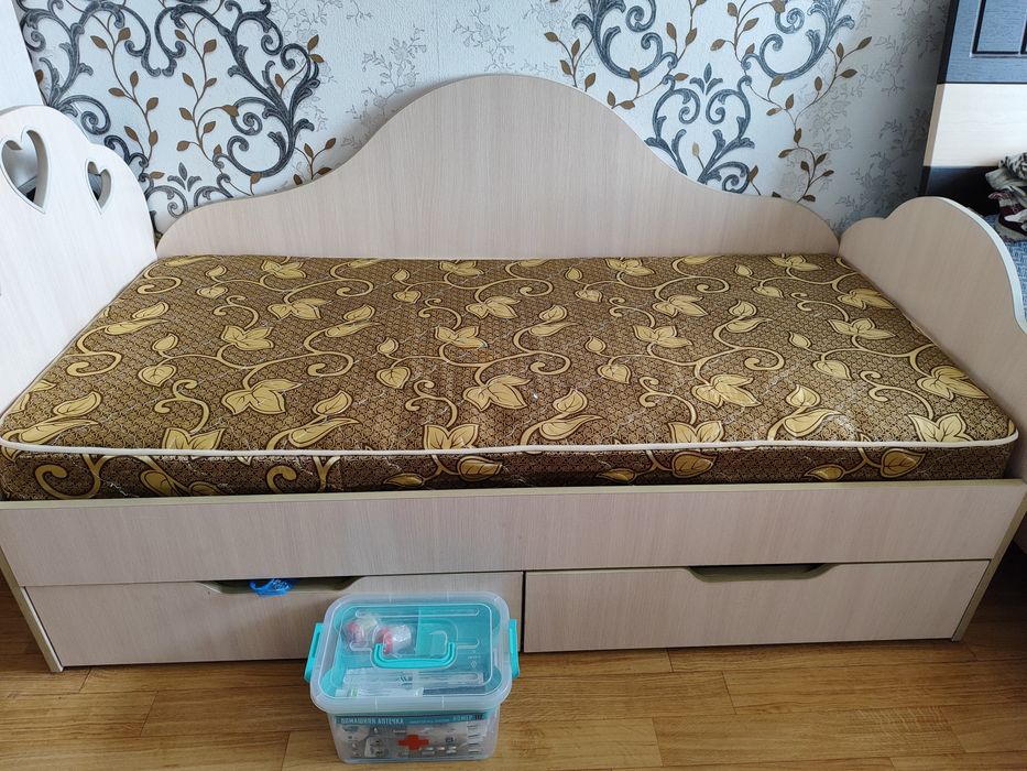 Детская кровать из лдсп