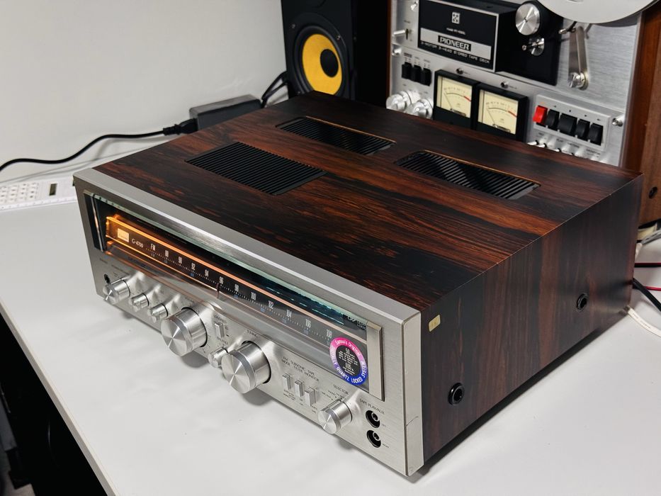 Amplificator/amplituner de colecție SANSUI G-4700,sunet deosebit-lemn