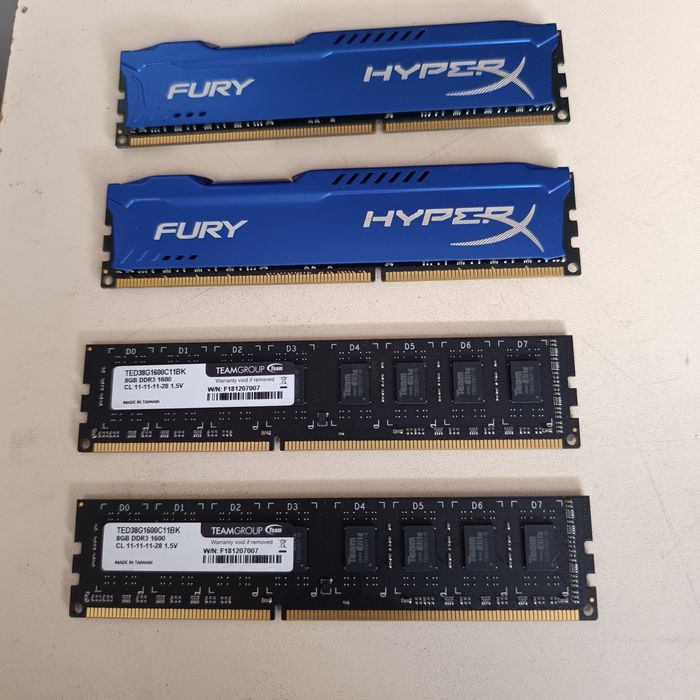 Memorii RAM 32GB/1600 DDR3 in perfecta stare de funcționare.