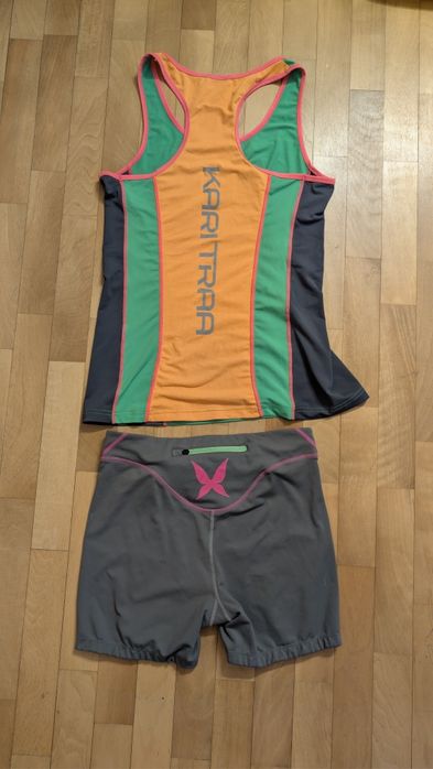 Официално сако и гащеризон с цип отзад