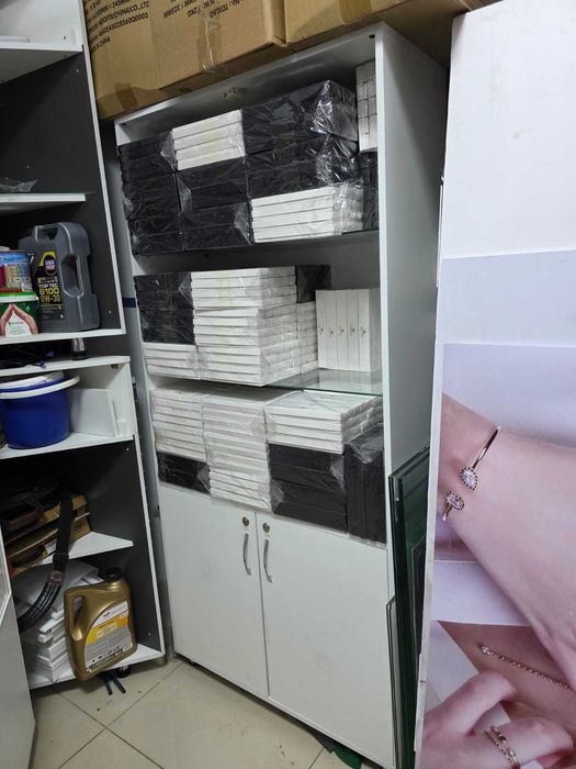 Продам витрину (шкаф)