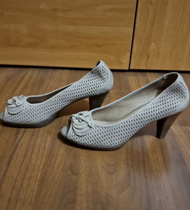 Sandale piele marimea 39