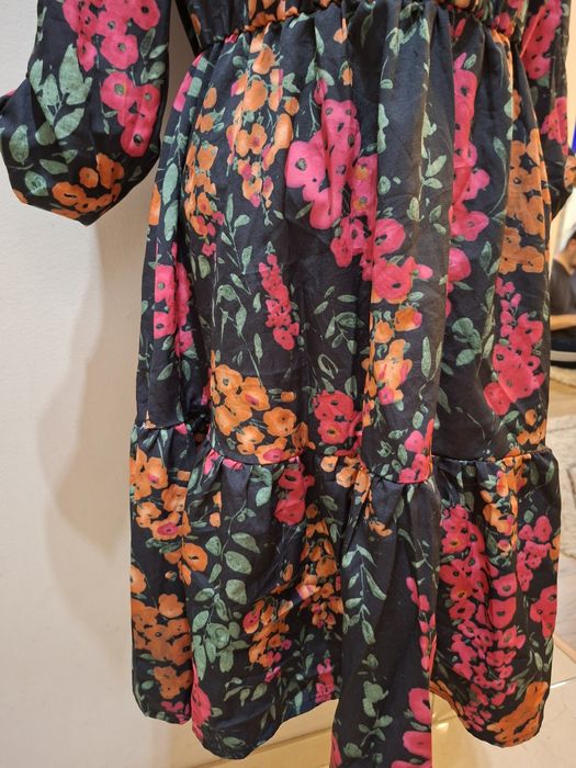 Красива рокля Shein в свежи цветове