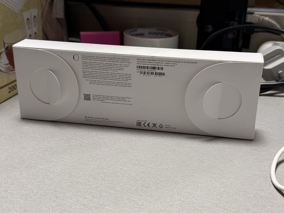 Продам Apple Watch SE2 40mm 2024 Новые