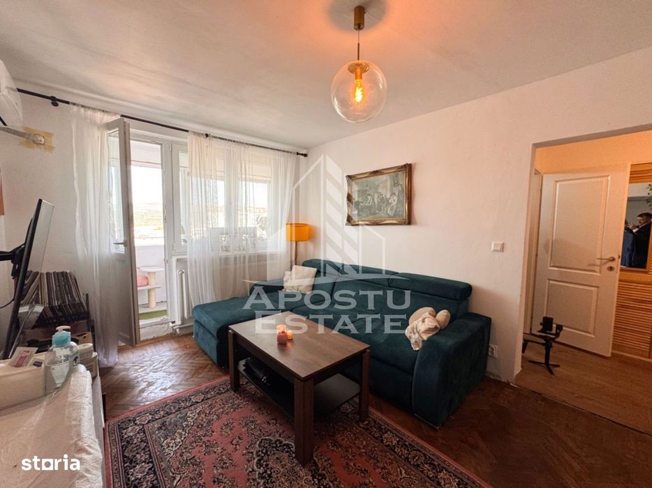 Apartament 2 camere, renovat, etaj 8, panoramica, Stadion - Hunedoara
