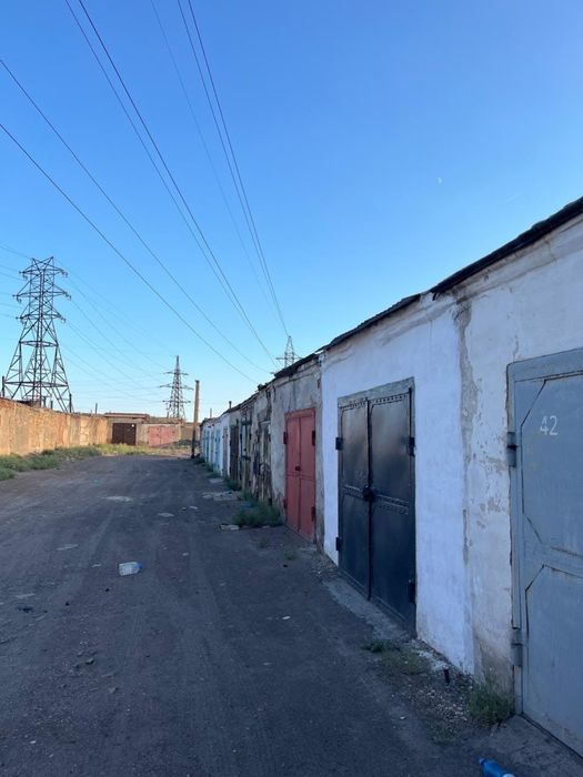 Продается гараж в городе